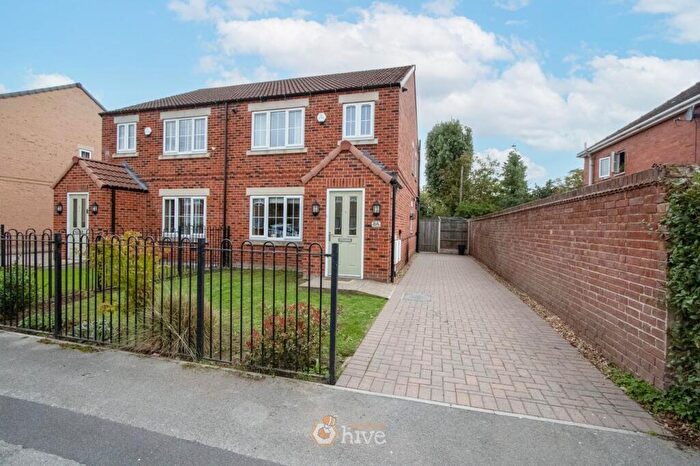 3 Bedroom Semi-Detached House For Sale In Sunnyside, Edenthorpe, Doncaster, DN3
