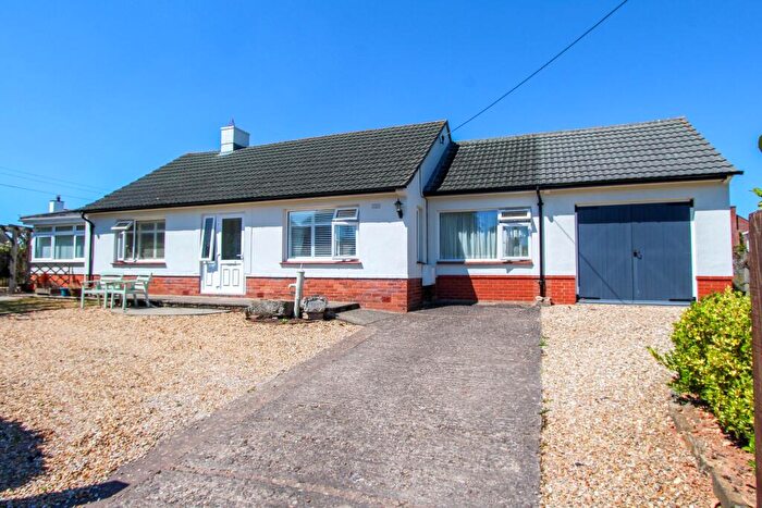 3 Bedroom Detached Bungalow For Sale In Dince Hill Close, Whimple, EX5