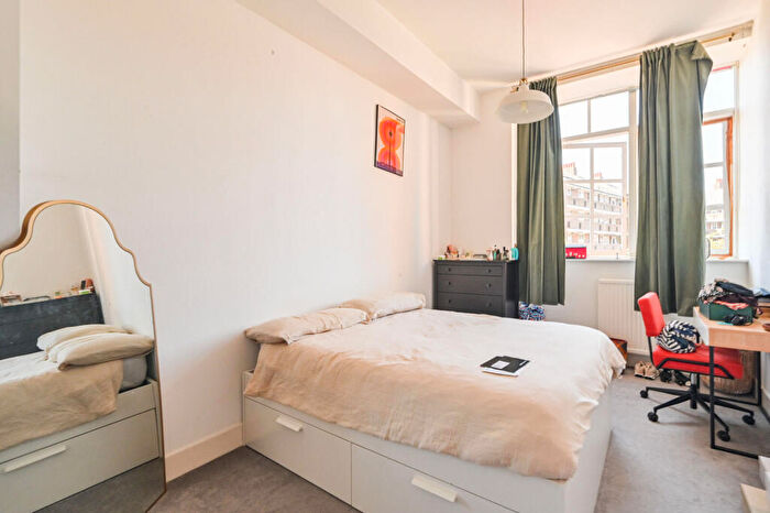 2 Bedroom Flat To Rent In London Wharf, Wharf Place, Haggerston, London, E2
