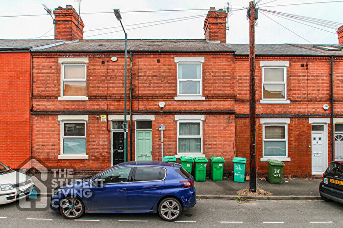 5 Bedroom Terraced House To Rent In Watkin Street, City Centre, NG3