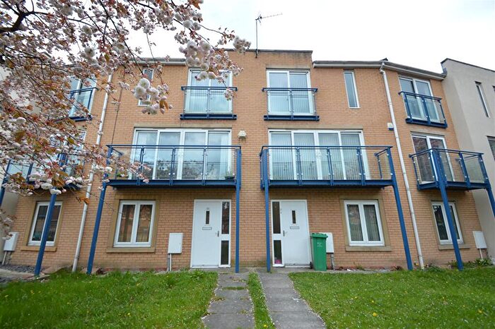 4 Bedroom House To Rent In Royce Road, Hulme, Manchester, M15