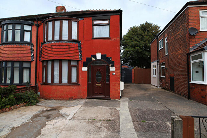 3 Bedroom Semi-Detached House For Sale In Whiteley Street, Manchester, M11