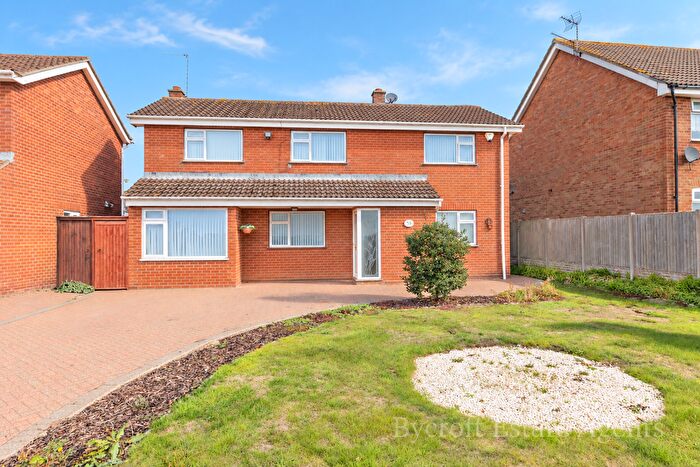 5 Bedroom Detached House For Sale In Somerton Road, Martham, NR29