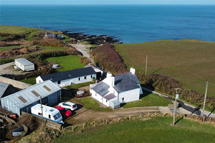 4 Bedroom Detached House For Sale In Llangwnadl, Llyn Peninsula, LL53