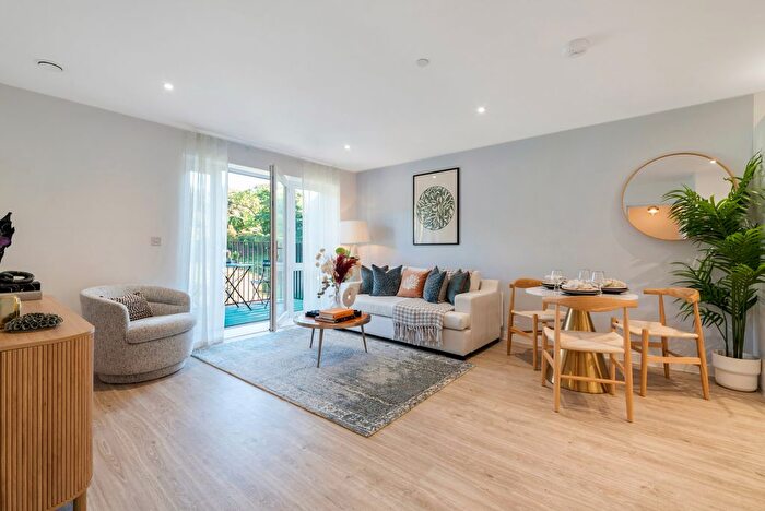 2 Bedroom Flat For Sale In Coldean Lane, Brighton, BN1