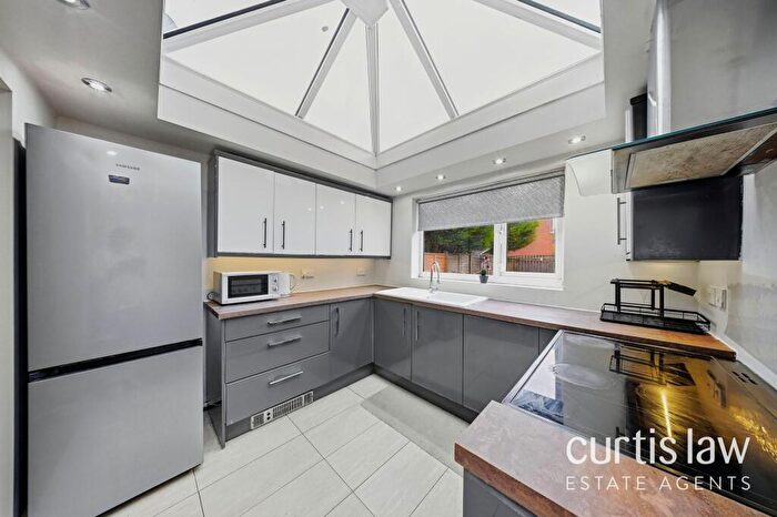 3 Bedroom Detached House For Sale In Britten Close, Blackburn, BB2