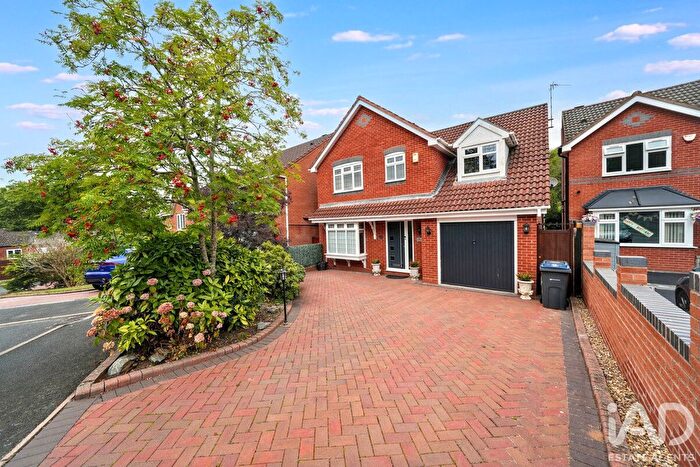 4 Bedroom Detached House To Rent In Stacey Grange Gardens, Birmingham, B45