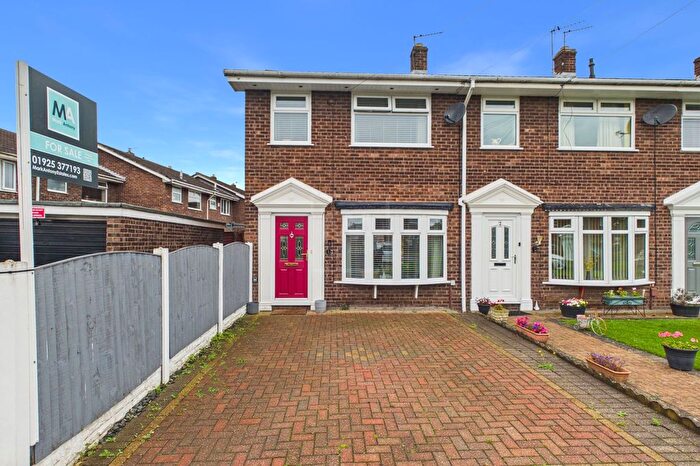 3 Bedroom End Of Terrace House For Sale In Rochester Close, Great Sankey, WA5