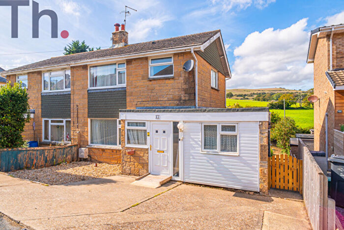 4 Bedroom Semi-Detached House For Sale In Wroxall, Isle Of Wight, PO38