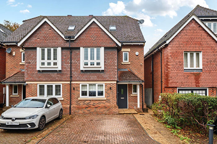 4 Bedroom Semi-Detached House For Sale In Poplar Close, Epsom, KT17