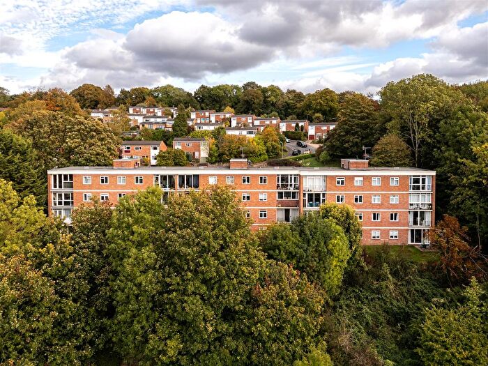 2 Bedroom Flat For Sale In Green Hill Gate, High Wycombe, HP13