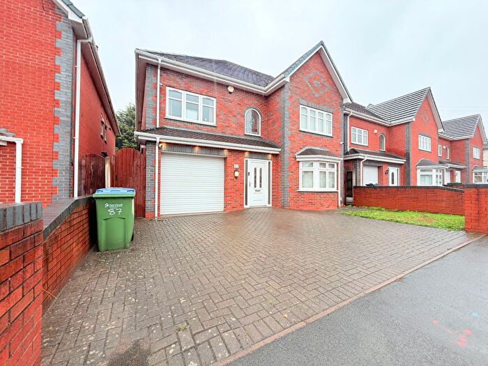 7 Bedroom Semi-Detached House To Rent In Albion Street, Oldbury, B69