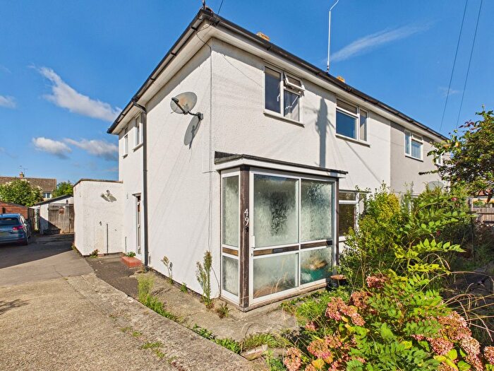 3 Bedroom Semi-Detached House For Sale In Knight Road, Tonbridge, TN10