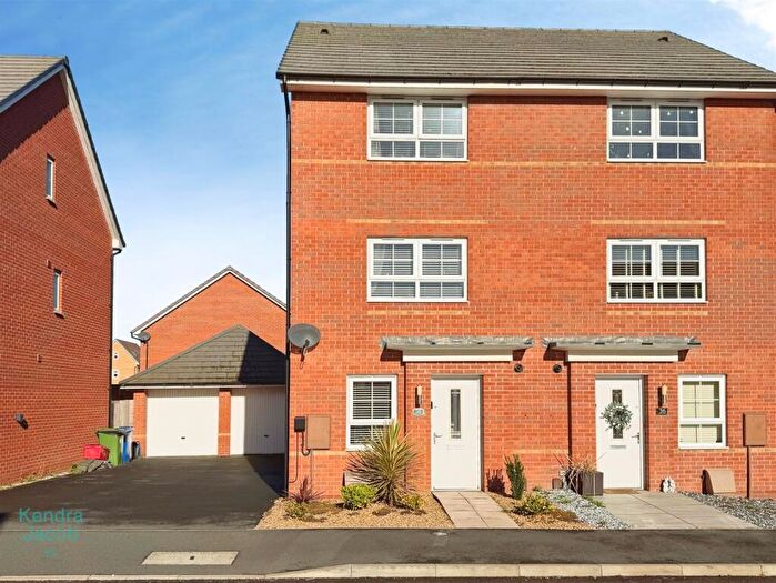 4 Bedroom Semi-Detached House For Sale In Harlequin Drive, Worksop, S81