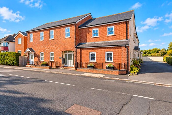 1 Bedroom Apartment For Sale In Forest View, High Street, Sandridge, St. Albans, AL4