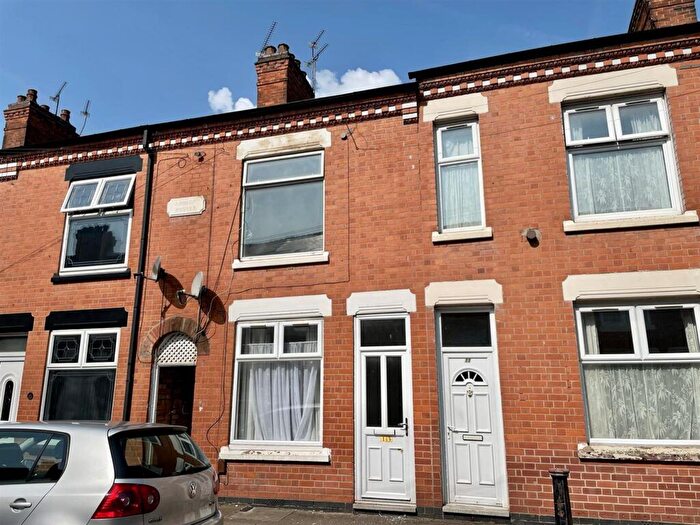 3 Bedroom Terraced House To Rent In Meynell Road, Leicester, LE5