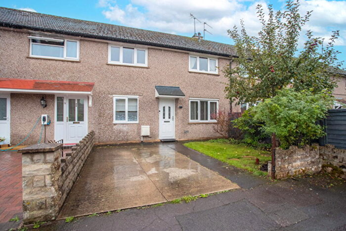 3 Bedroom Terraced House For Sale In Honeybrook Close, Chippenham, SN14