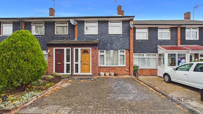 3 Bedroom Terraced House For Sale In Prospect Road, Cheshunt, EN8
