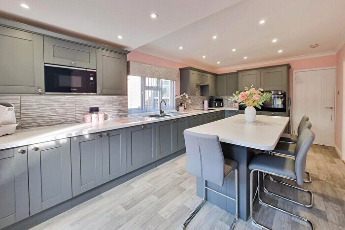 4 Bedroom Detached House For Sale In Drayton, Hampshire, PO6
