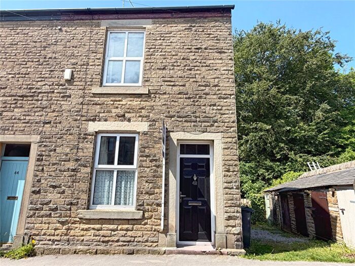 2 Bedroom Semi-Detached House For Sale In Hague Street, Glossop, Derbyshire, SK13