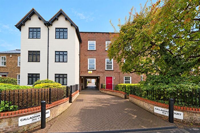 2 Bedroom Flat For Sale In Callaghan Court, High Street, Berkhamsted, Hertfordshire, HP4
