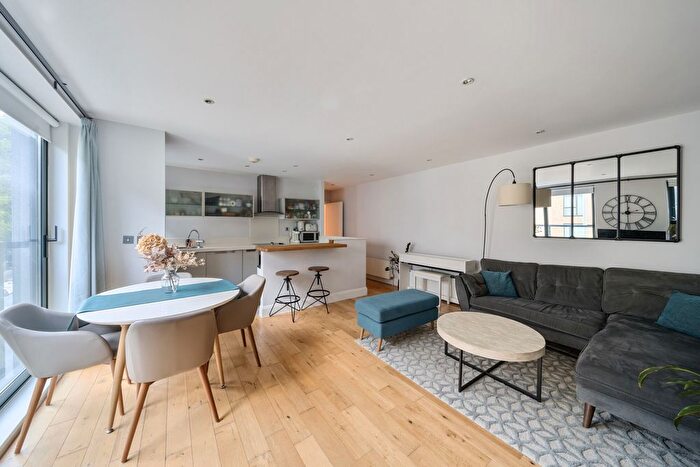 2 Bedroom Flat For Sale In Weston Street, London, SE1