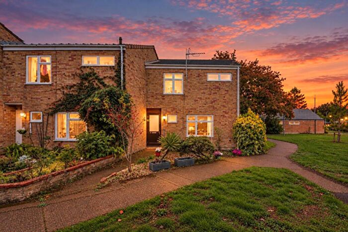 3 Bedroom End Of Terrace House For Sale In Teversham Drift, Cherry Hinton, Cambridge, CB1