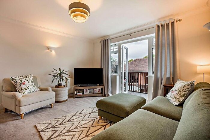 2 Bedroom Maisonette For Sale In Penn Hill Avenue, Poole, BH14