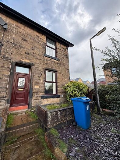 2 Bedroom Cottage To Rent In Bevis Green, Walmersley, Bury, BL9