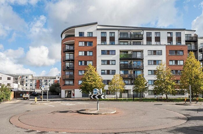 2 Bedroom Flat For Sale In Upper Charles Street, Camberley, GU15