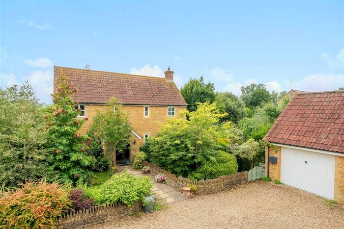 4 Bedroom Detached House For Sale In Church Street, Merriott, TA16