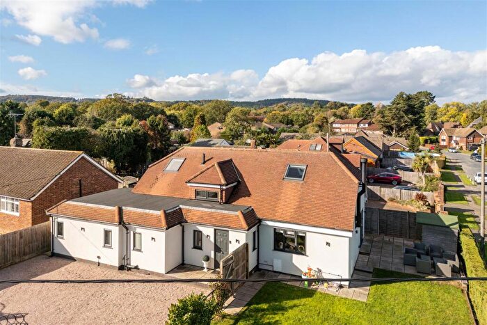 4 Bedroom Detached House For Sale In Woodside Road, Beare Green, Dorking, RH5