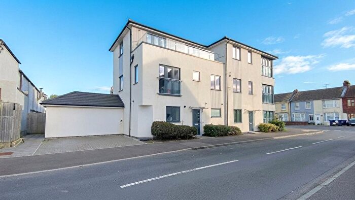 1 Bedroom Flat For Sale In Ingleside Road, Lancing, West Sussex, BN15