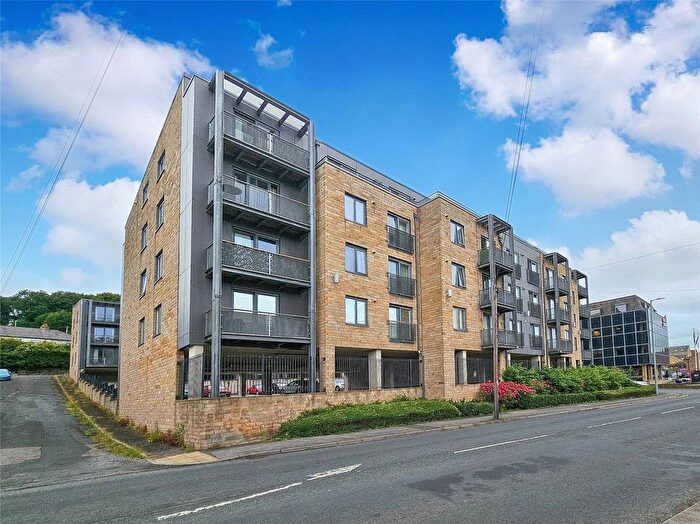 2 Bedroom Flat For Sale In Albert Street, Baildon, Shipley, West Yorkshire, BD17