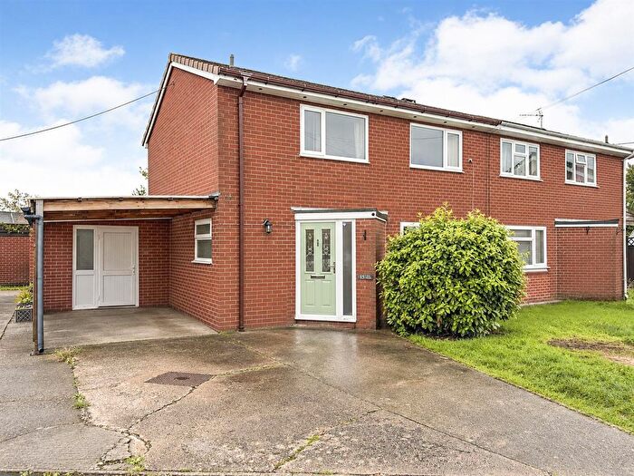 3 Bedroom Semi-Detached House For Sale In Foxs Field, Gobowen, Oswestry, SY11