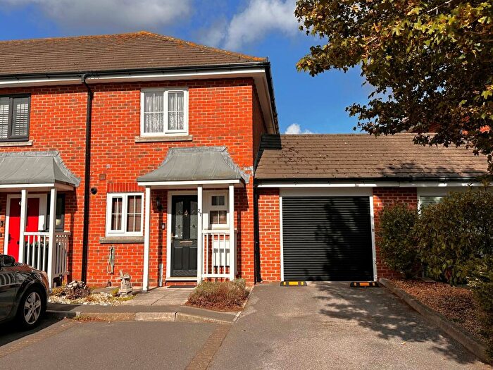 2 Bedroom End Of Terrace House For Sale In Ordnance Way, Marchwood, SO40