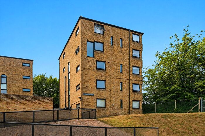 2 Bedroom Flat For Sale In Princess Mary Avenue, Sovereign Gate, Brompton, Chatham, Kent., ME4