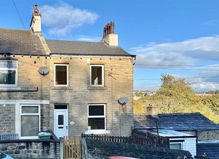 2 Bedroom End Of Terrace House For Sale In Taylor Hill Road, Taylor Hill, Huddersfield, HD4