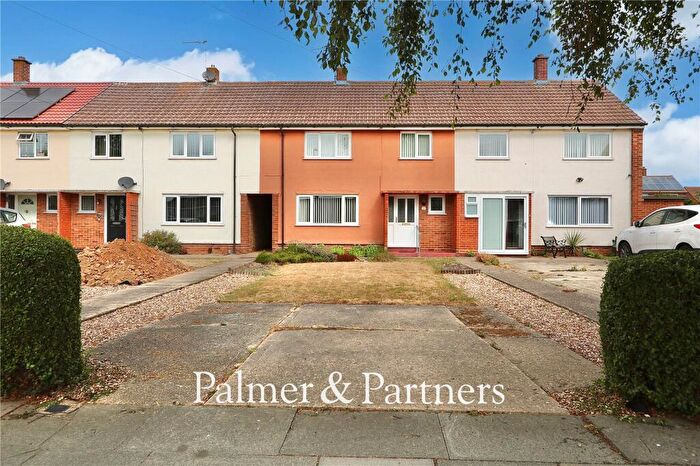 3 Bedroom Terraced House For Sale In Hawthorn Drive, Ipswich, Suffolk, IP2
