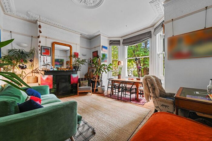 2 Bedroom Flat For Sale In Breakspears Road, London, SE4