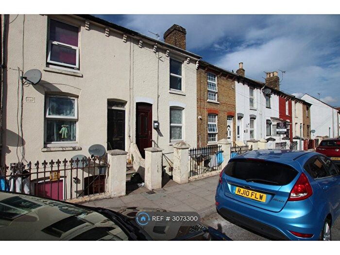 2 Bedroom Terraced House To Rent In Gardiner St, Gillingham, ME7