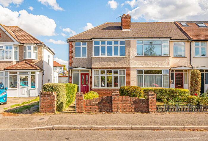 3 Bedroom End Of Terrace House For Sale In Henley Avenue, Cheam, Sutton, SM3