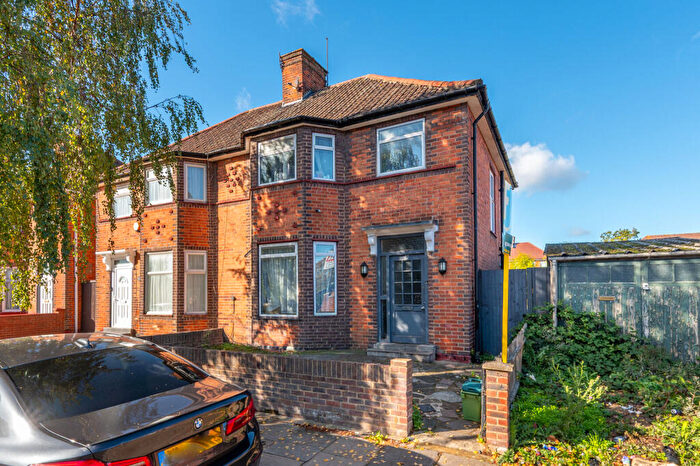 3 Bedroom Semi-Detached House For Sale In Chalfont Avenue, Wembley, HA9