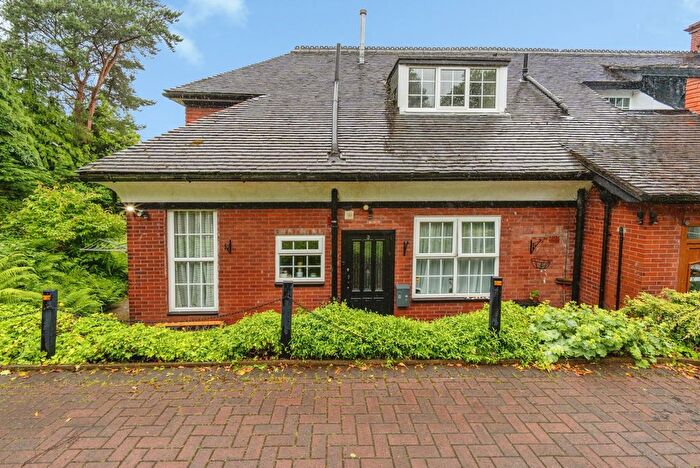 2 Bedroom Flat For Sale In Buxton Old Road, Disley, Stockport, Cheshire, SK12