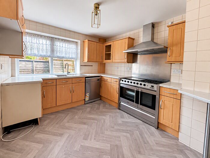 3 Bedroom Property To Rent In Eatons Mead, London, E4