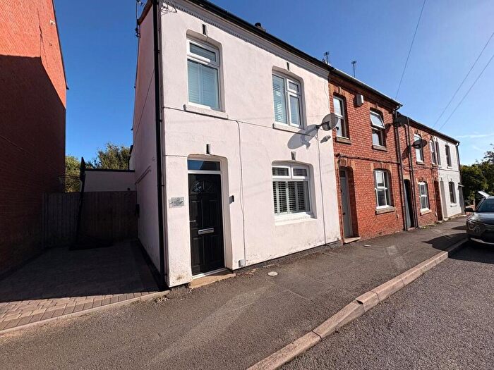 3 Bedroom End Of Terrace House For Sale In Ashworth Street, Daventry, Northamptonshire, NN11
