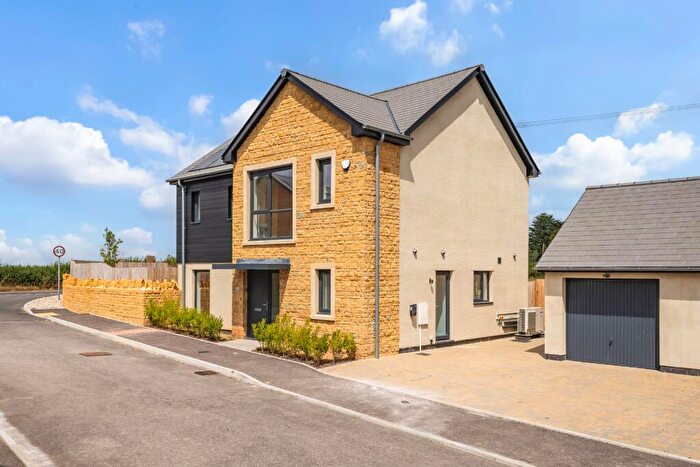 3 Bedroom Detached House To Rent In Harvester Close, Galhampton, BA22