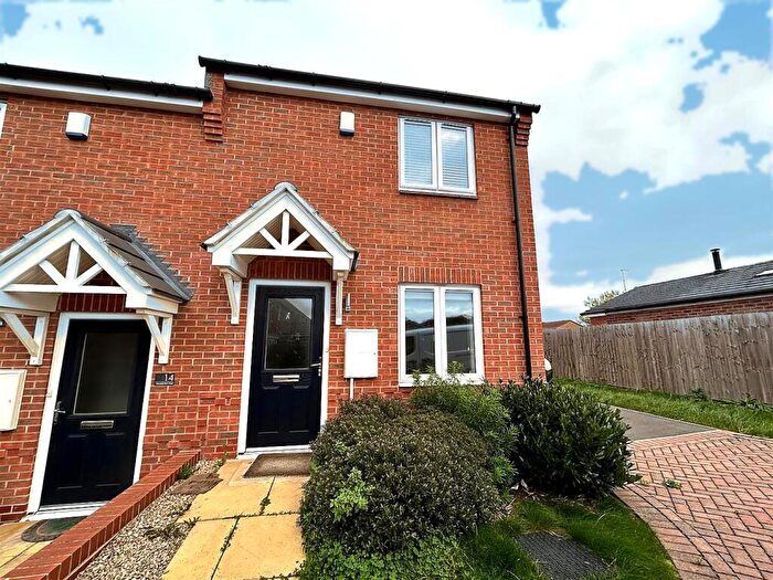 2 Bedroom End Of Terrace House For Sale In Daubenton Way, Littleover, Derby, DE23