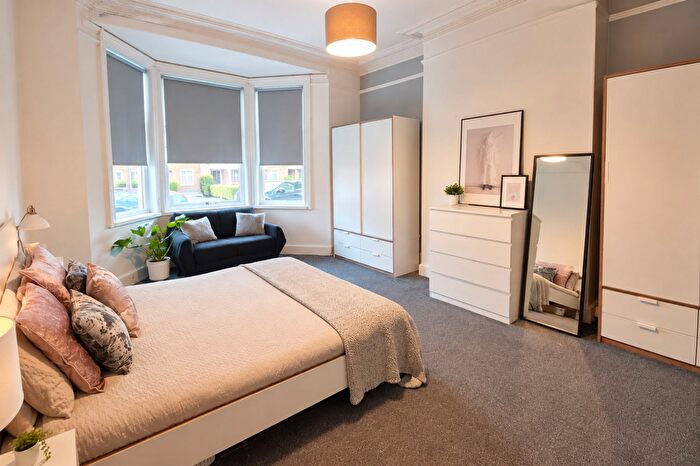2 Bedroom Flat To Rent In Warton Terrace, Newcastle Upon Tyne, NE6