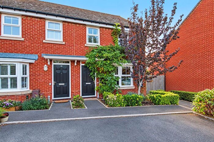 3 Bedroom Terraced House For Sale In Hamble Rise, Swanmore, SO32